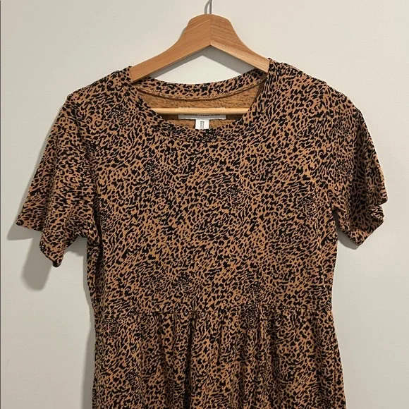 Dress With Pockets - Picture 2 of 3